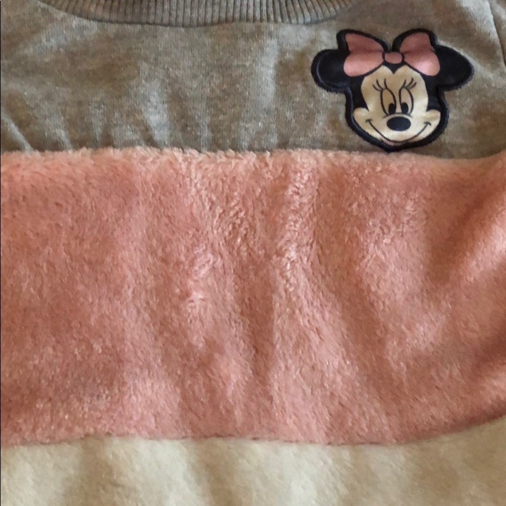 4T Minnie Mouse set - Picture 7 of 11